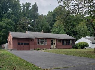 192 Bayberry Ln, Rochester, NY 14616