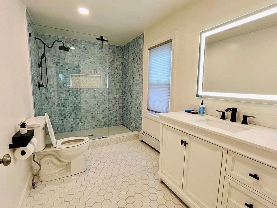 1st floor bathroom