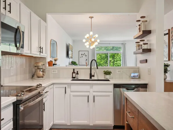 7509 Welcome Ave N, Brooklyn Park, MN 55443
