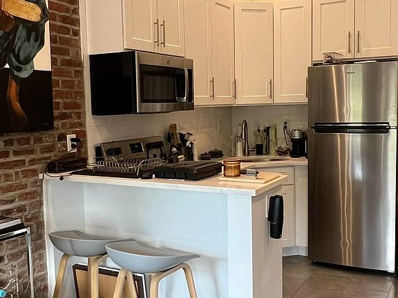 4th image of 782 Amsterdam Ave APT 5B