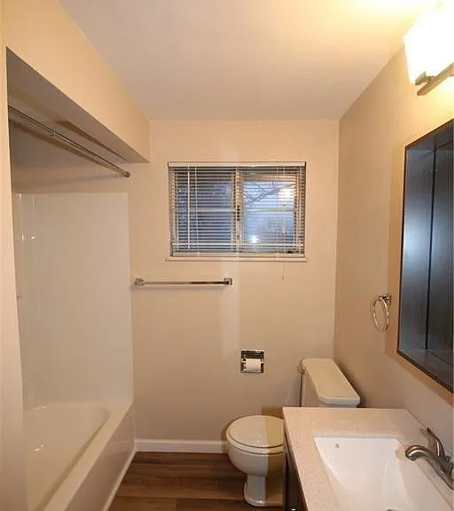 617 E Robinson Ave — Photo 9
