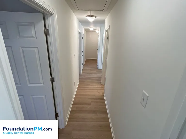 388 McFarland Dr — Photo 8