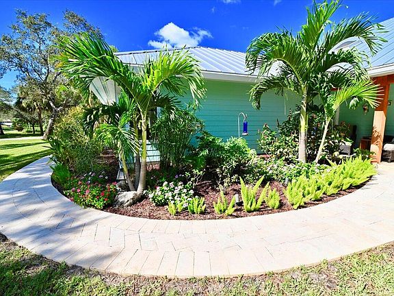 5th image of 3915 SW Bimini Circle S