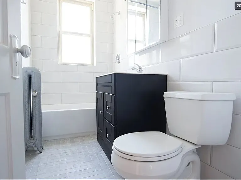 5047 N Central Park Ave #1D — Photo 8