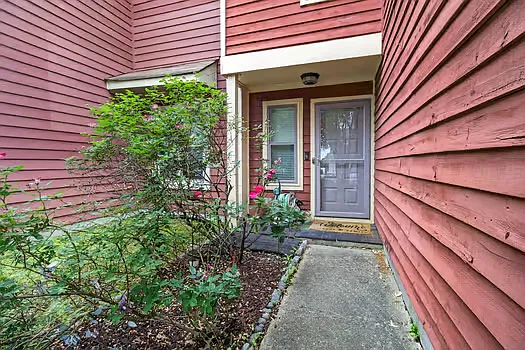 Building Photo - 317 Elderwood Ct