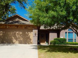 1837 Roadrunner Dr, Weatherford, TX 76088