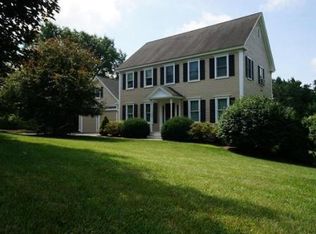 12 Robert Rd, Stow, MA 01775