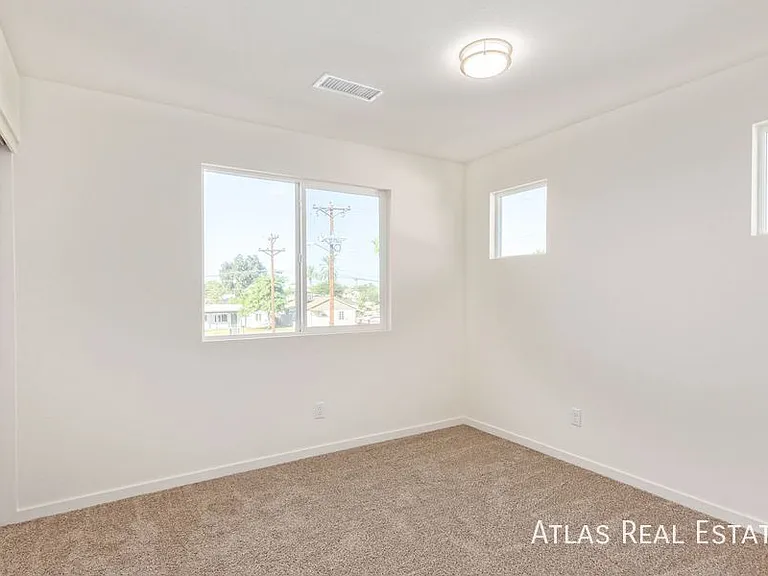 3010 E Yale St #1 — Photo 21