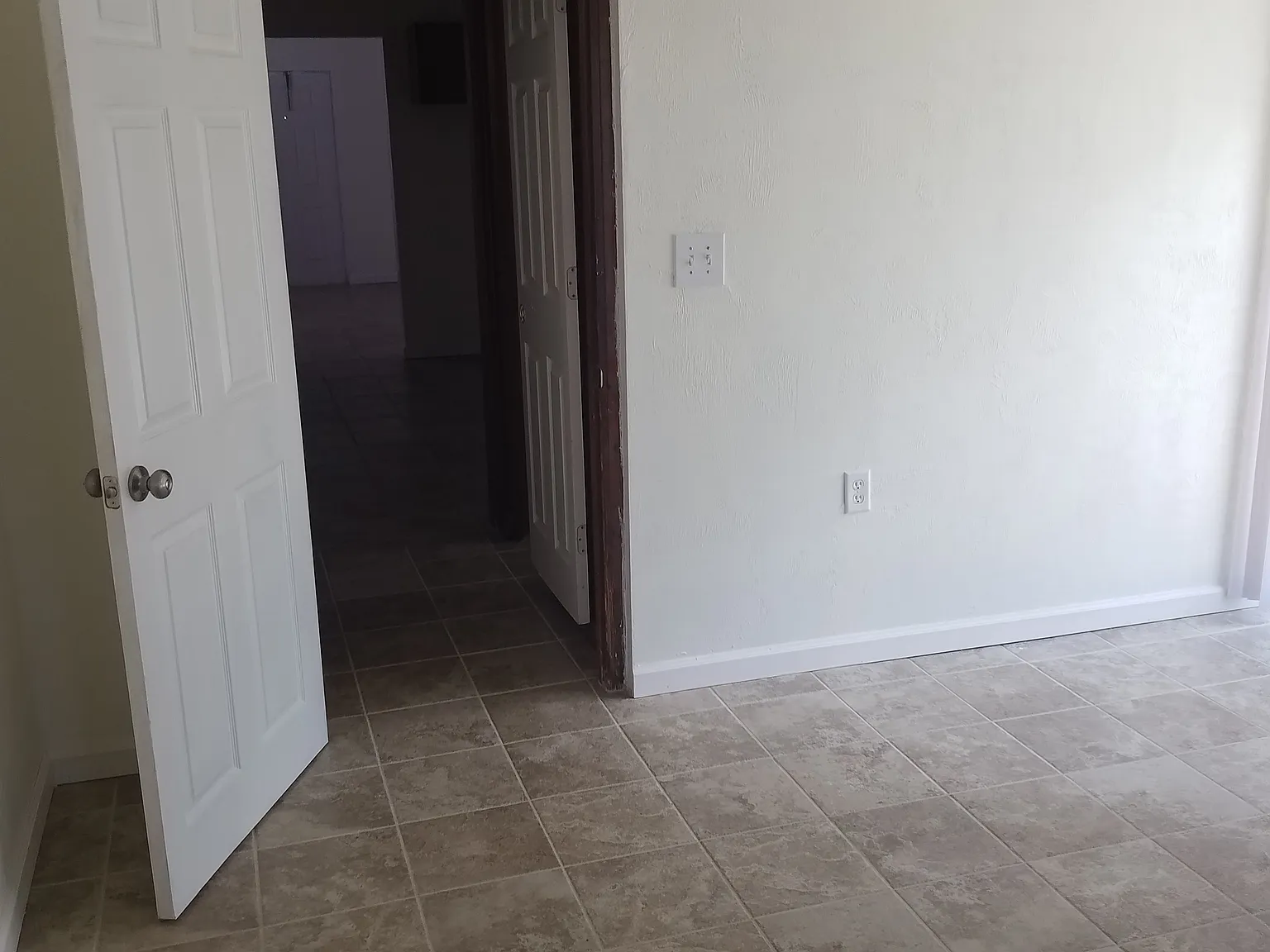 1 bed, 500 sqft, $995 — Photo 2