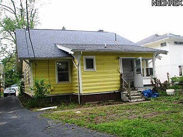 5th image of 1581 Belle Ave