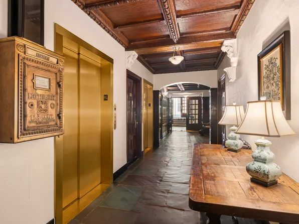 444 East 52nd Street PHN image 31 of 32