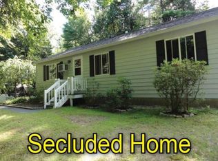 101 Rand Dr, Chester, NH 03036