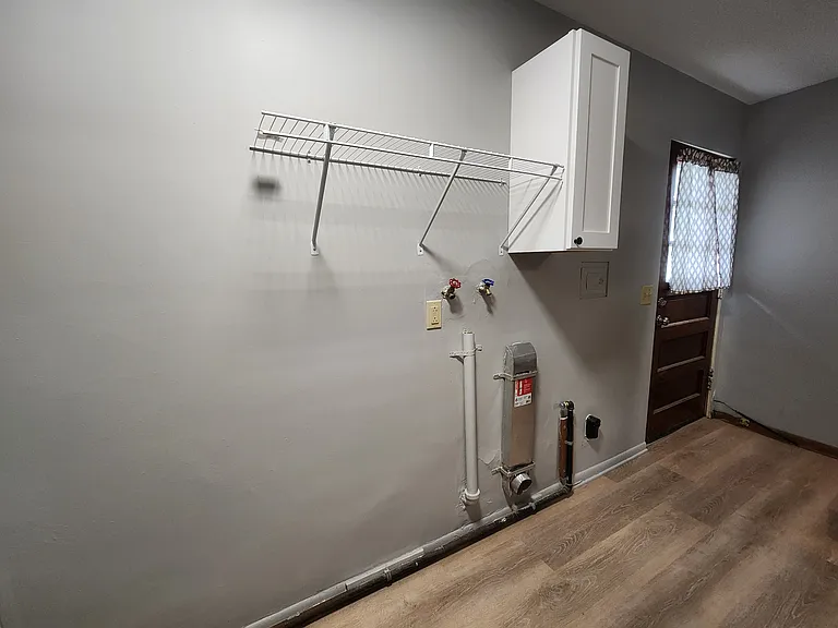 369 Commanche Dr — Photo 6