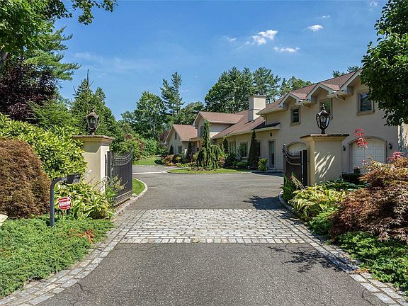 2nd image of 158 Hegemans Ln