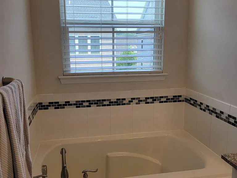 510 Sapphire Dr — Photo 9