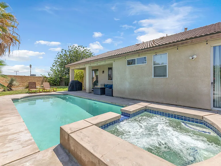 47383 Bahama Ct — Photo 10