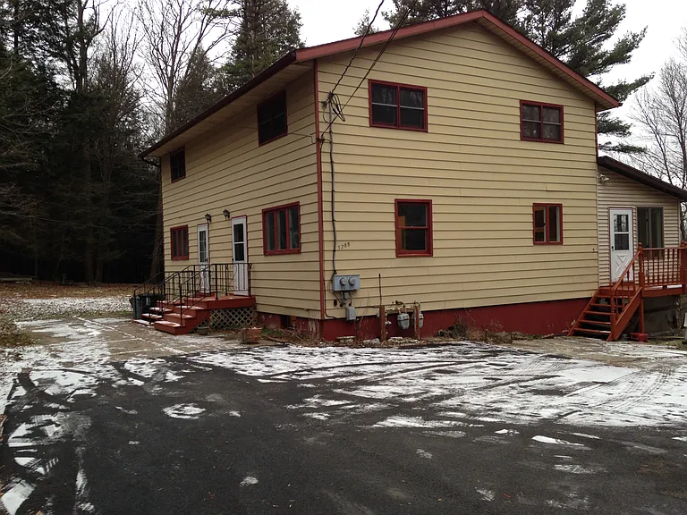 1285 Taft Ave #B — Photo 1