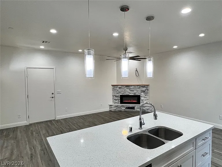 1586 Tilman Ln — Photo 6