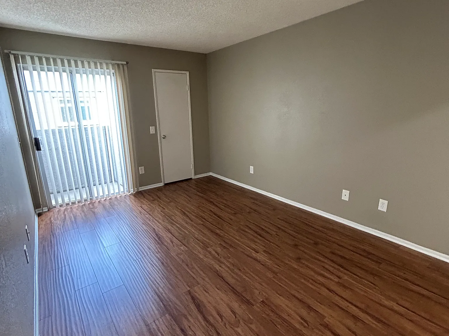 32nd Street Apartments — Photo 2