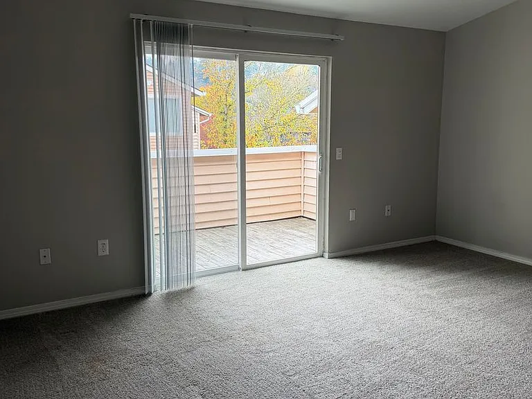 16920 SE Powell Blvd #24 — Photo 2