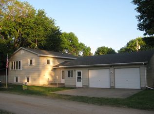 48112 Sunshine Rd, Big Stone City, SD 57216
