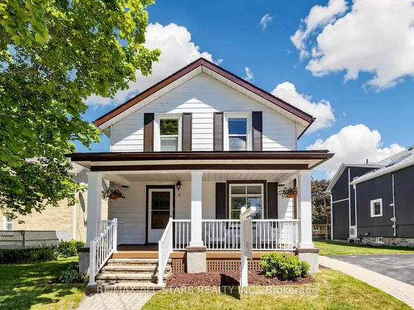 11 Marietta St, Uxbridge, ON L9P 1K7