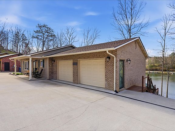 4th image of 1077 Cliffs Edge Rd