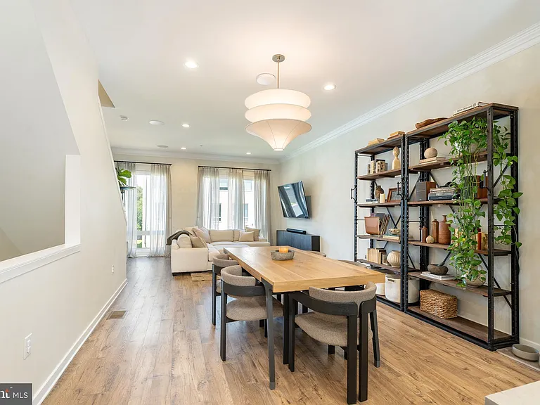 3112 Pierview Ln — Photo 2
