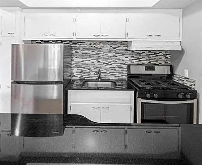 3428 Harriet Apartments — Photo 23