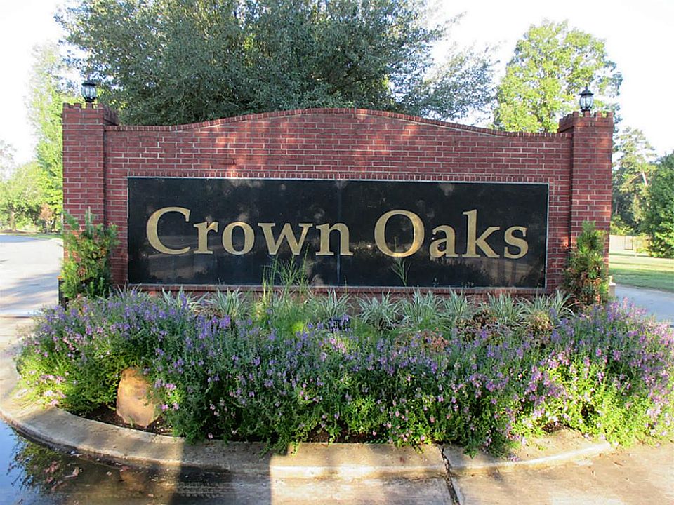 1st image of 15489 Crown Oaks Dr