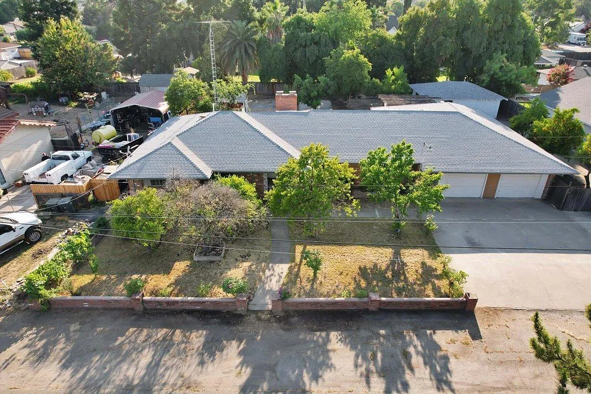 1126 Ruth Ave photo 1
