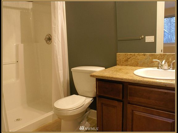 5th image of 1034 Brentwood Court