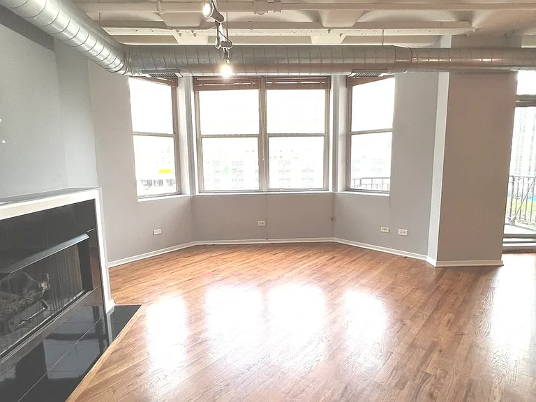 500 S Clinton St #503 — Photo 6