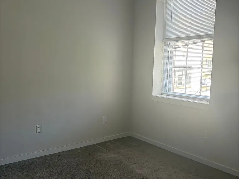 24-30 S Bank St #201 — Photo 13