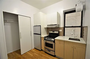 Rented by CITY SKYLINE REALTY INC