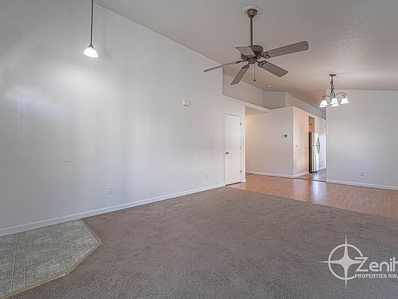 4th image of 5616 NE 64th St