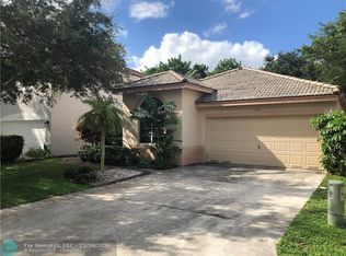 1421 Banyan Cir, Pompano Beach, FL 33069