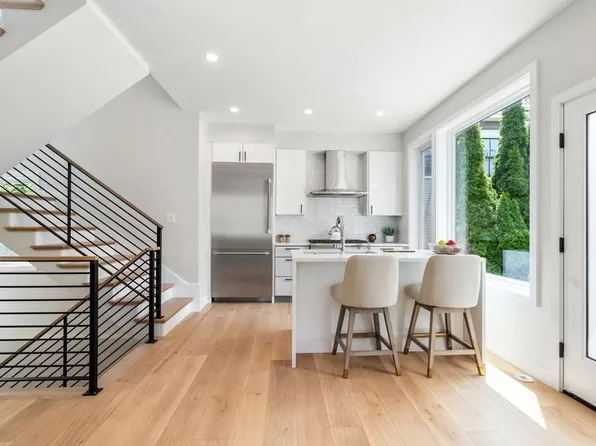 110 Hampshire St #110, Cambridge, MA 02139