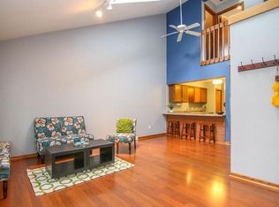 1109 McKenna Blvd APT F, Madison, WI 53719