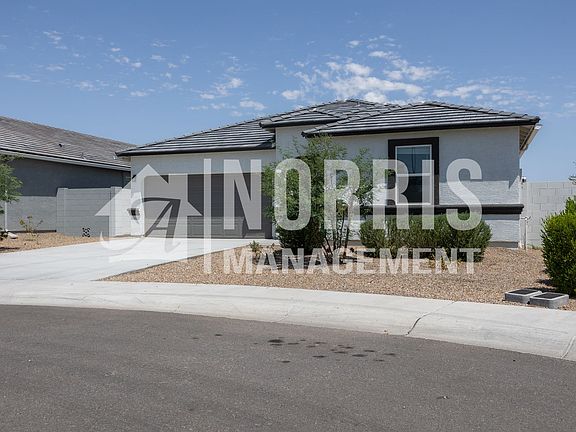 3rd image of 1046 W Chimes Tower Dr