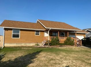 1521 Dacar St, Belle Fourche, SD 57717