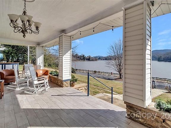 5th image of 489 N Lakeshore Dr