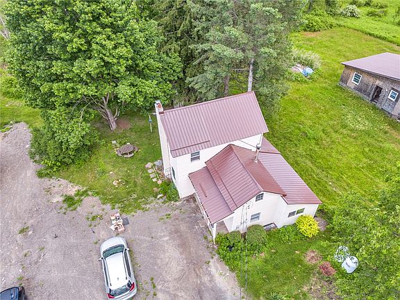 3rd image of 11 Kilts Rd