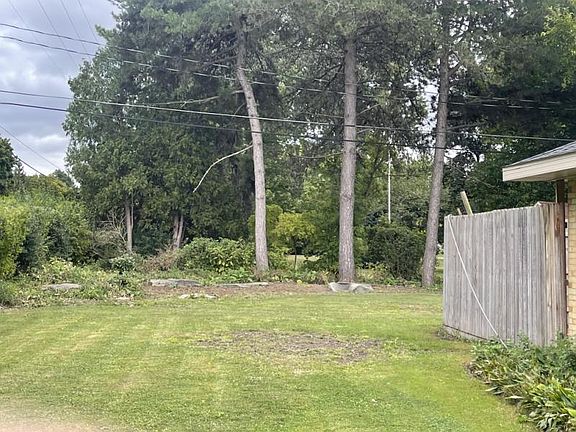 5th image of 1 Davis Dr