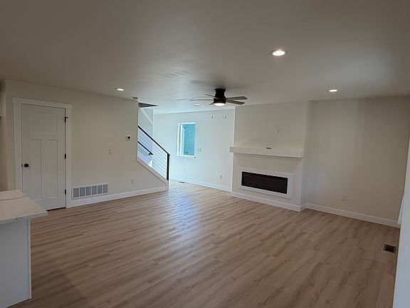 2nd image of 300 W Ashbrook Dr #1
