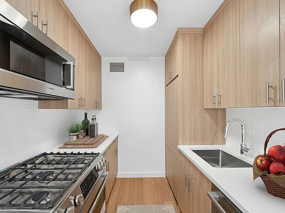 5th image of 501 E 87th St #6G