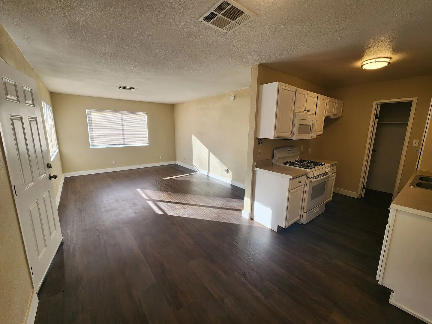 1705 Breckenwood Court Unit 3 — Photo 2