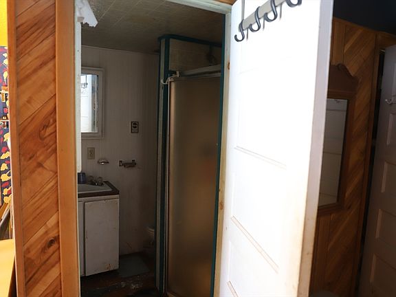 4th image of 153 Owls Nest Ln