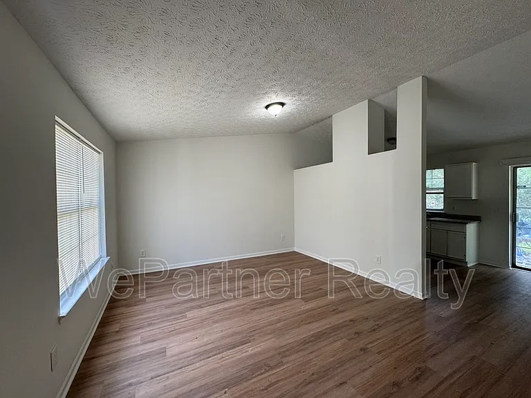 2509 Corner Stone Trl — Photo 4