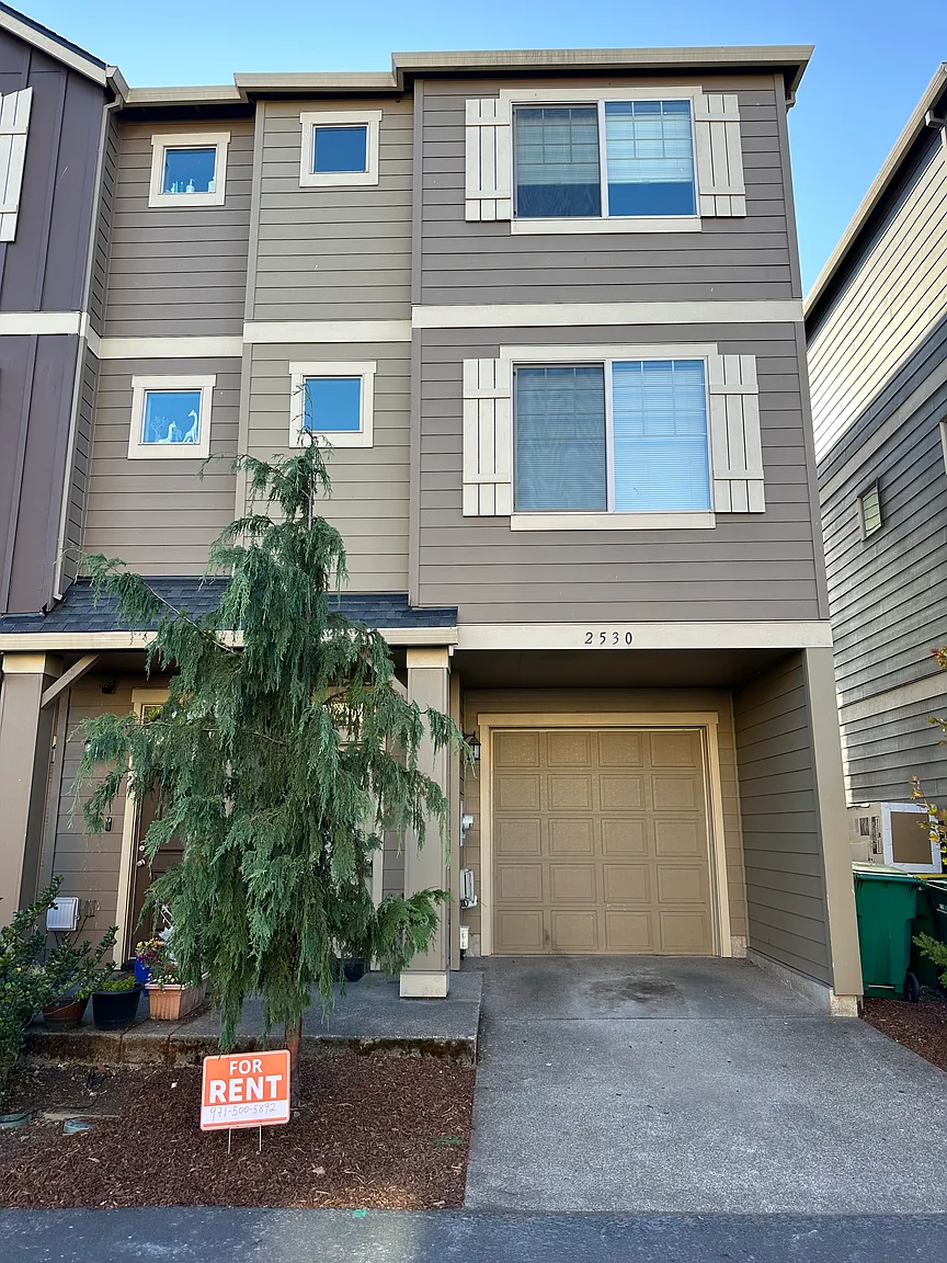 2530 Carson Loop photo 1